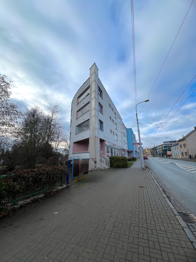 Pronájem bytu 3+kk(67m2) s lodžií a garážovým stáním, 4.NP, Pražská Třída, Hradec Králové- Kukleny